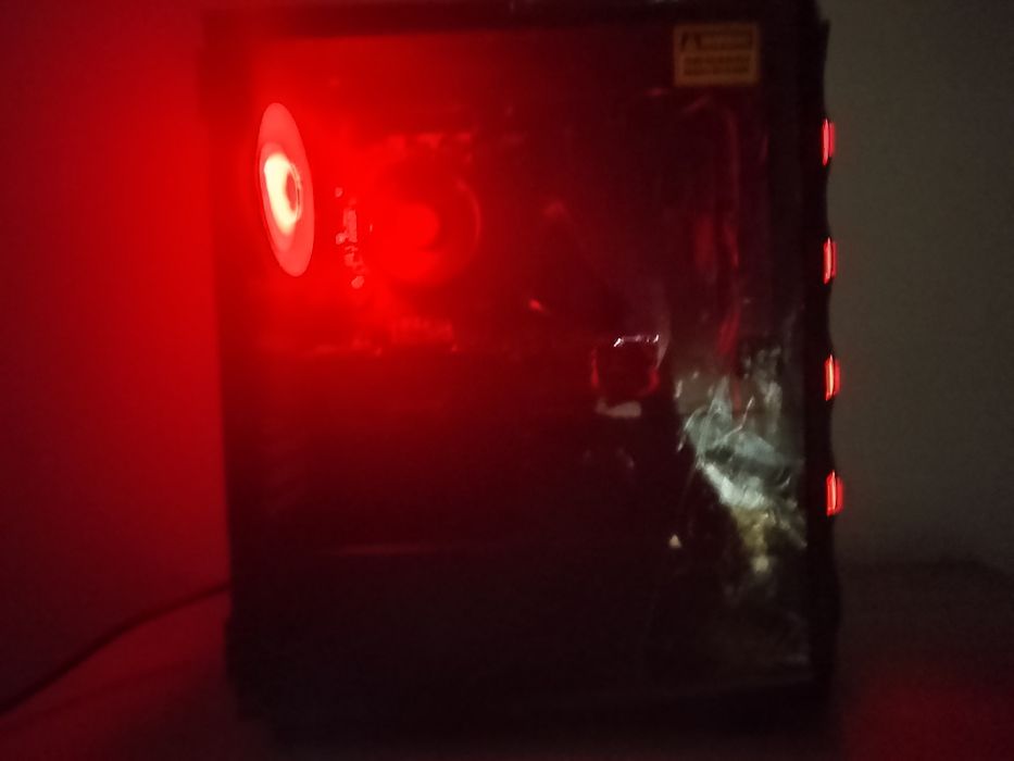 Чисто нов геймърски компютър – RX 5700XT, Ryzen 5, 16GB RAM, 1TB SSD