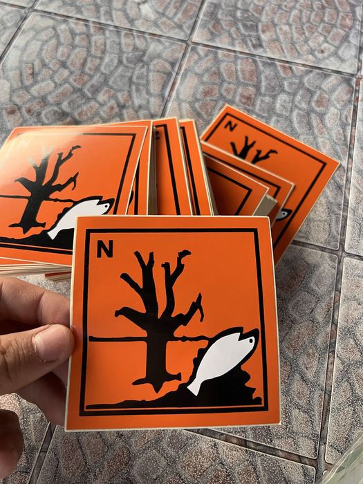 Autocolante, stickere 10x10cm deseuri periculoase,lichide periculoase