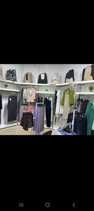 Продаётся  магазин в Т.Ц Пойтахт