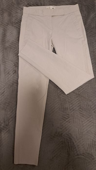 Pantaloni marimea 34 maje