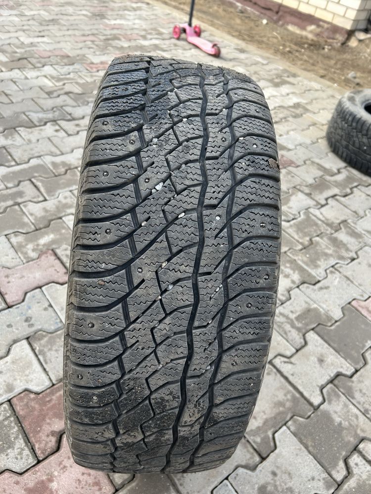 продам зимние шины в идиальном состояний 235/55/18