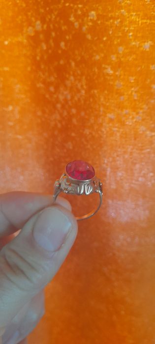 Перстень женский золотой, с рубином, размер 20