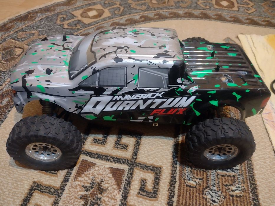 automodel 4x4 brushless cu telecomanda