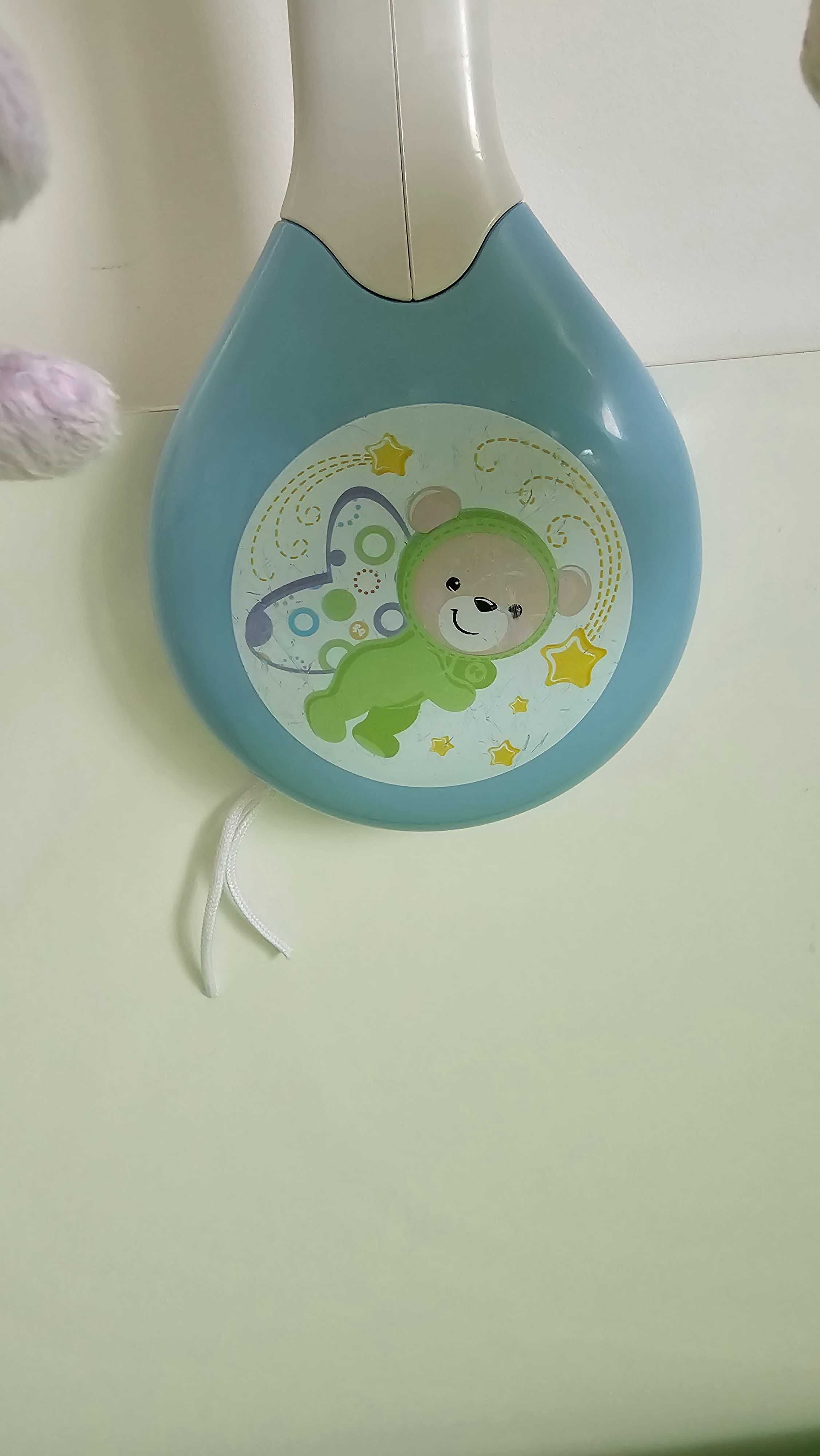 Музикална въртележка - проектор за кошара Fisher price мечета пеперуди