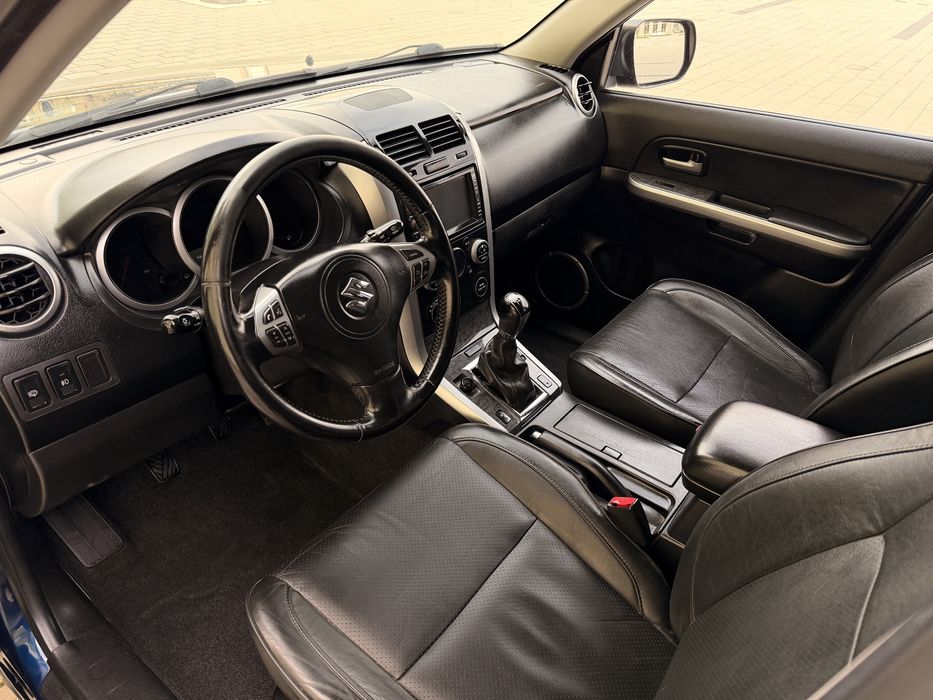 Suzuki Grad Vitara 4x4An 2010 1.9D 129cp Navi/Piele/Xenon/Adus recent