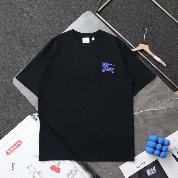 Tricouri Burberry XL fit L