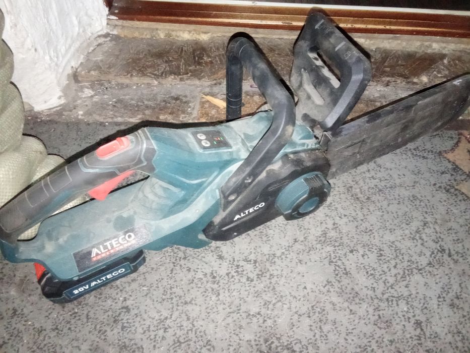 Продается электро пила