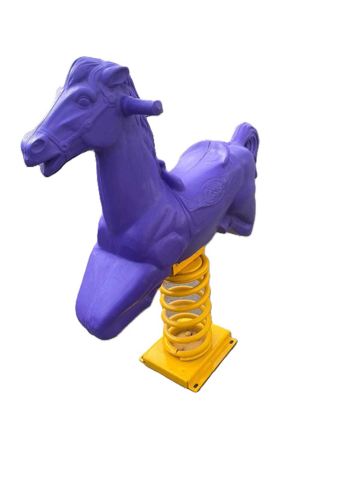 Balansoar pe arc, diferite modele si culori.