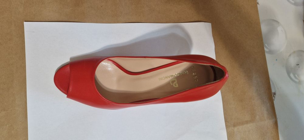 Туфли из натуральной кожи, лассические, новые