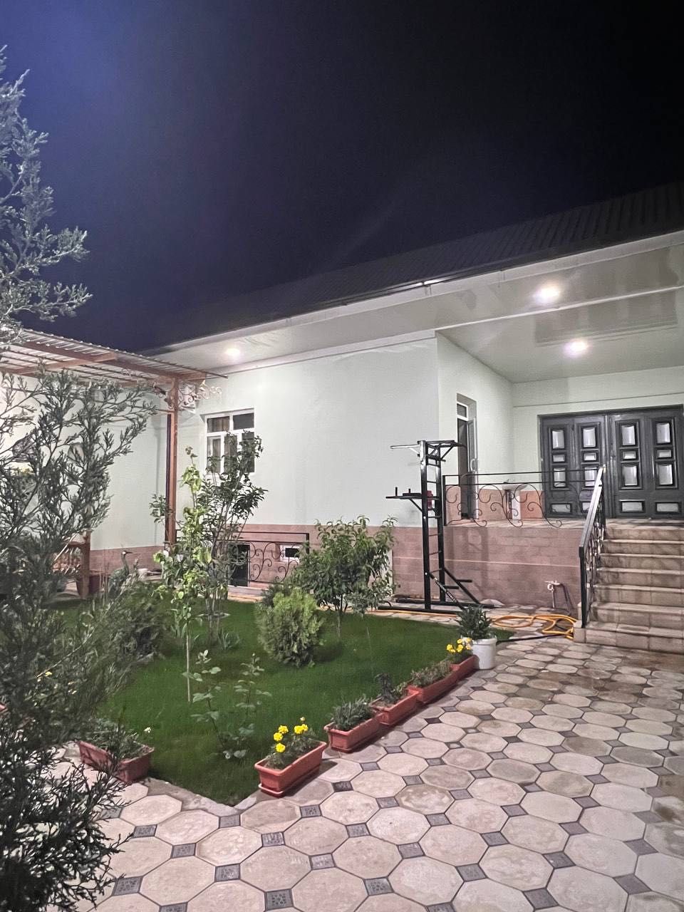 Сергелийский район, Недалеко от индекса! Продам ДОМ 5 комнат,участок 4