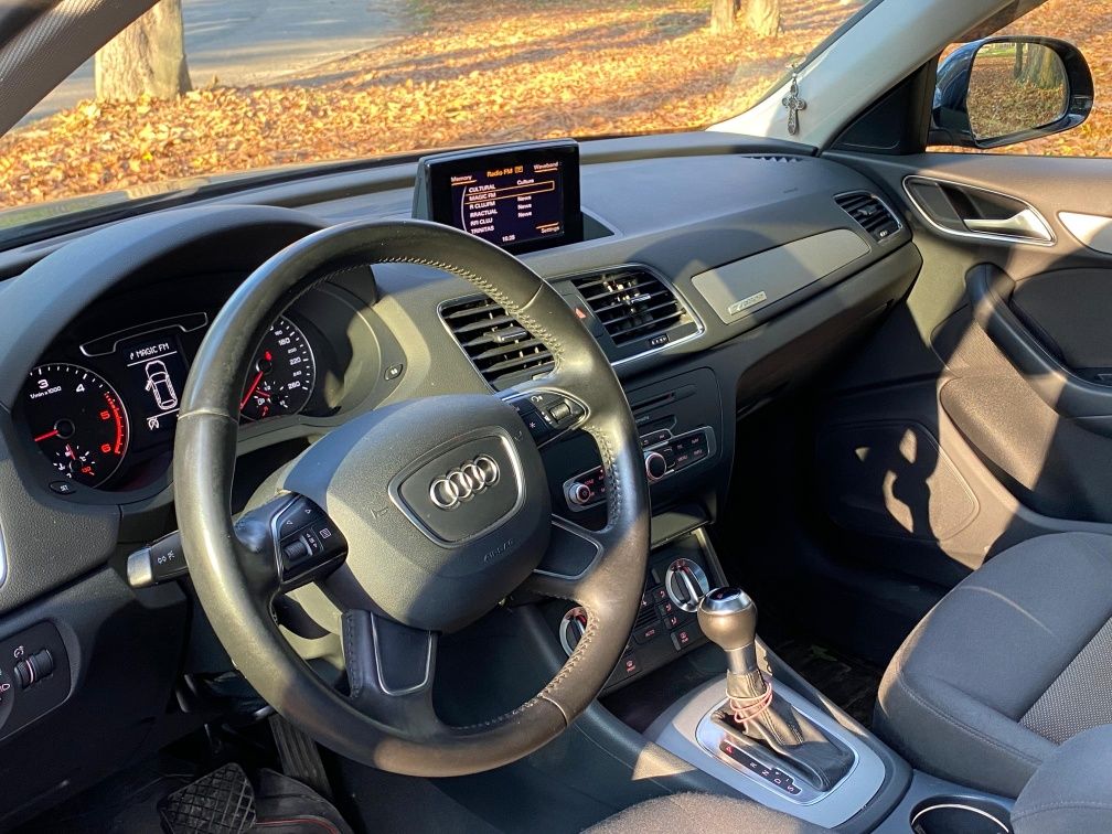 * Audi Q3 * 2013 * S-tronic * Panoramic  * Quattro *