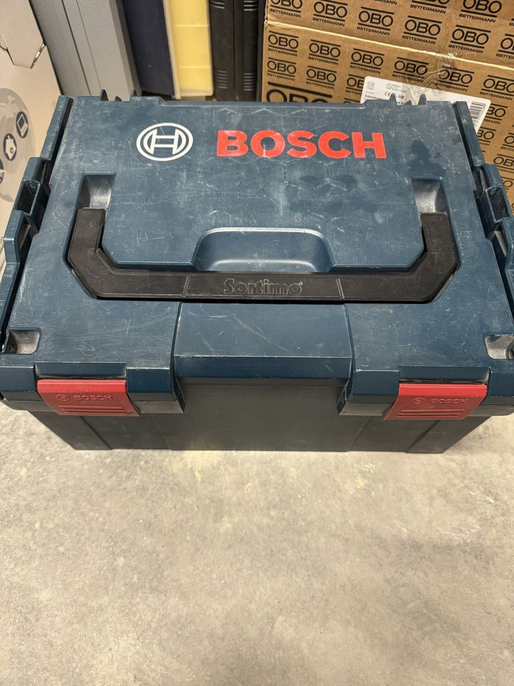 Продавам Перфоратор Bosch Gbh 36