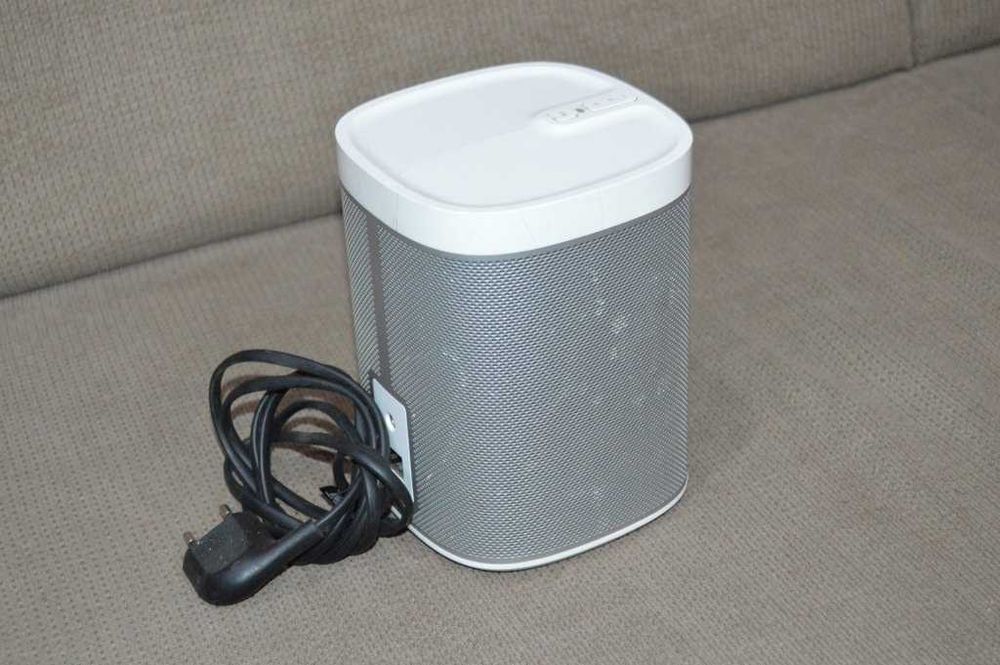 Boxa SONOS Play1 cu internet radio
