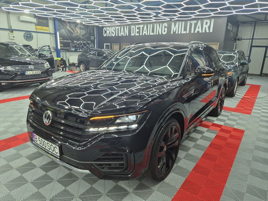 Vand/Schimb Vw Toareg- full option Black edition  3.0 tdi 286cp