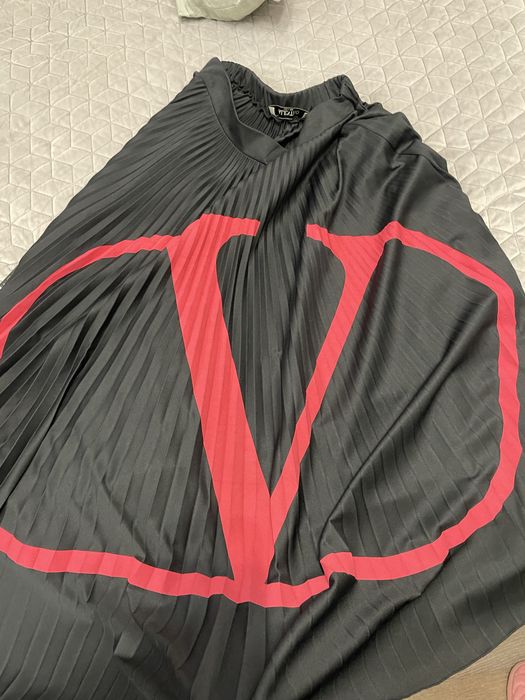 Пола на Valentino