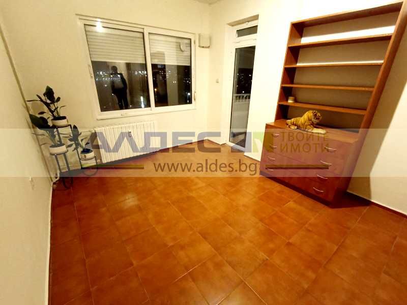 Продава се Тристаен апартамент в София, Дружба 2 - 103 кв.м за 2319 €/кв.м - Снимка #17