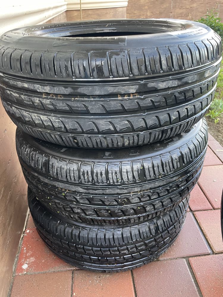 Anvelope Pirelli.225/60/15