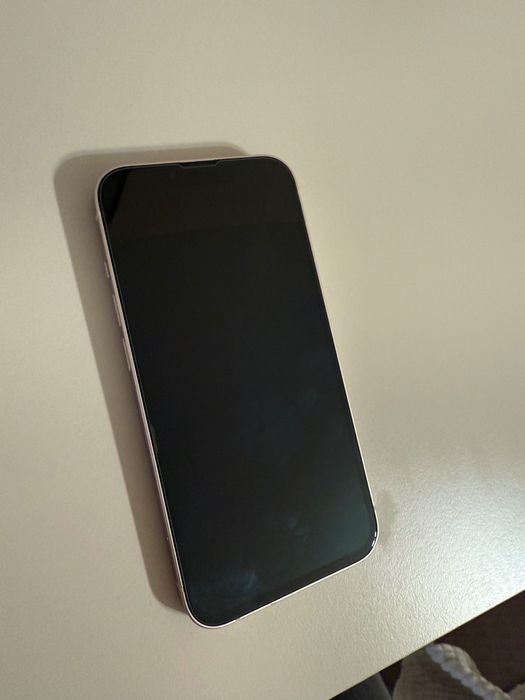 iPhone 13 розов със сменен дисплей. Цената подлежи на промяна!