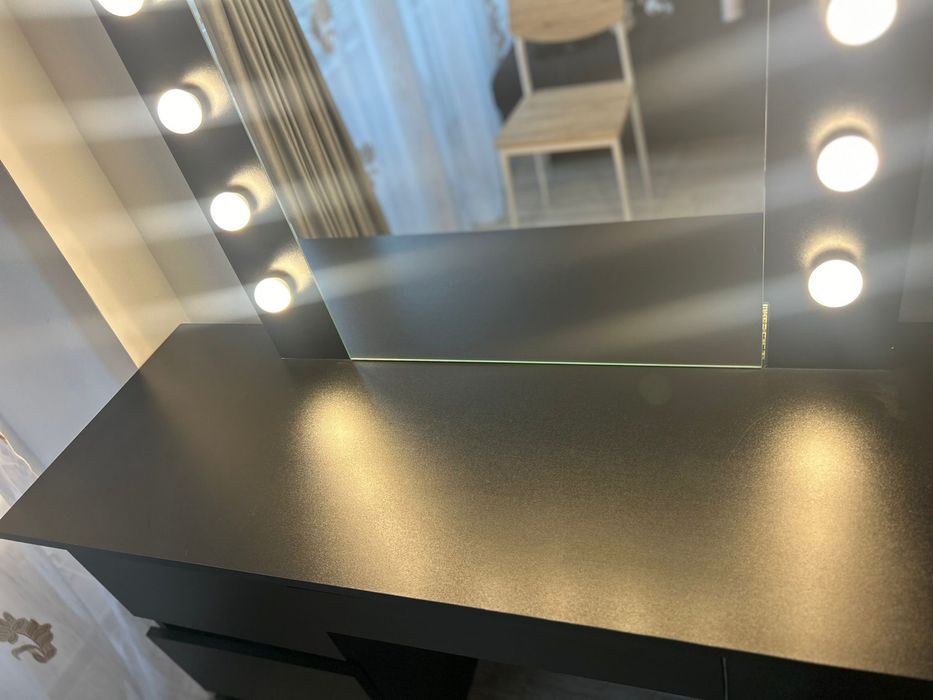 Masa de machiaj de vanzare