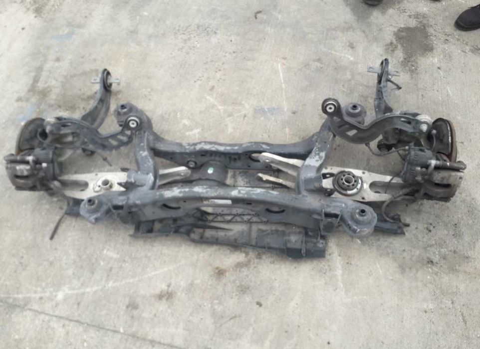 Punte spate Mercedes GLA 156