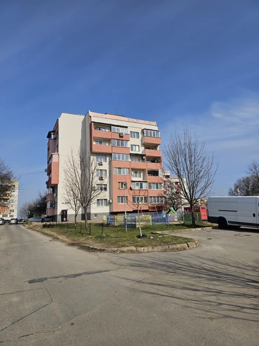 Собственик продава двустаен апартамент