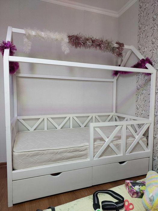 Детская кровать - домик