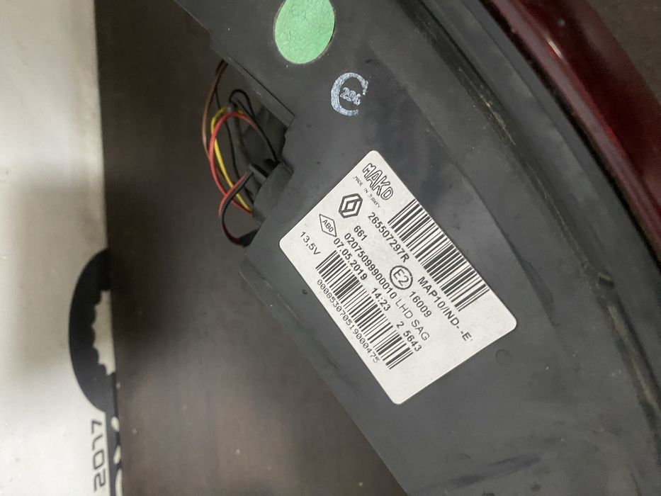 Stop dreapta Renault Megane 4 sedan berlina cu led si bec