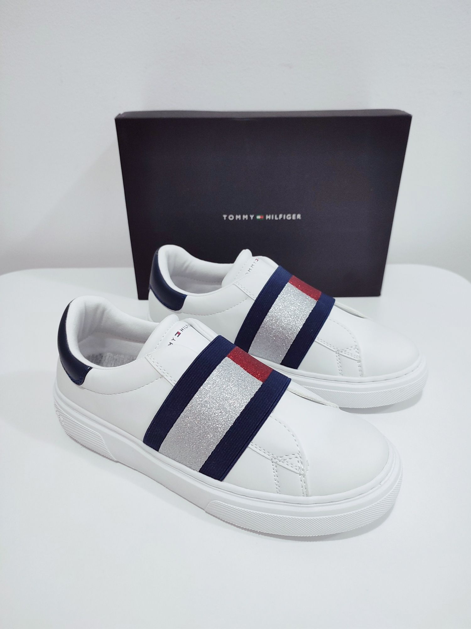 Adidași Tommy Hilfiger