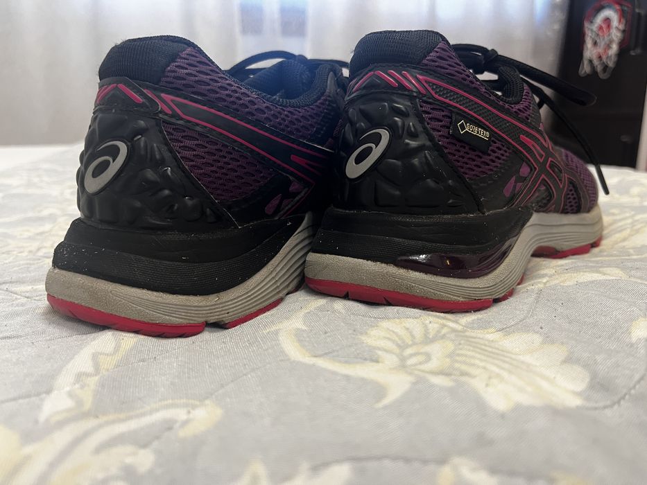 Adidasi Asics, mov, dama, 39.5