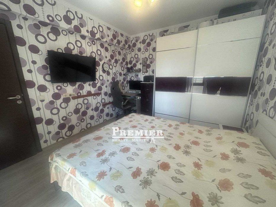 Продава се Двустаен апартамент в Бургас, Лазур - 70 кв.м за 5000 €/кв.м - Снимка #9