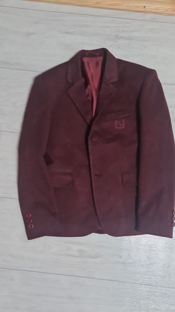 Пиджак Бордового цвета размер 8 Турция