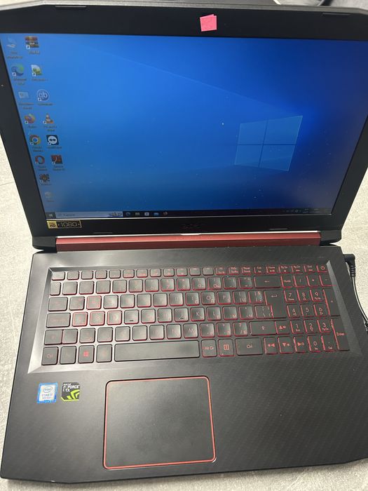 Лаптоп Acer Nitro 5 - intel i7 8750H