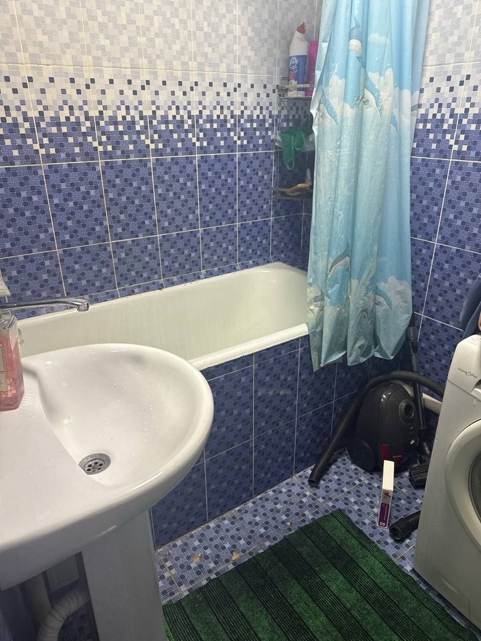 KVARTIRA  sheriklika 1ta qiz KERAK