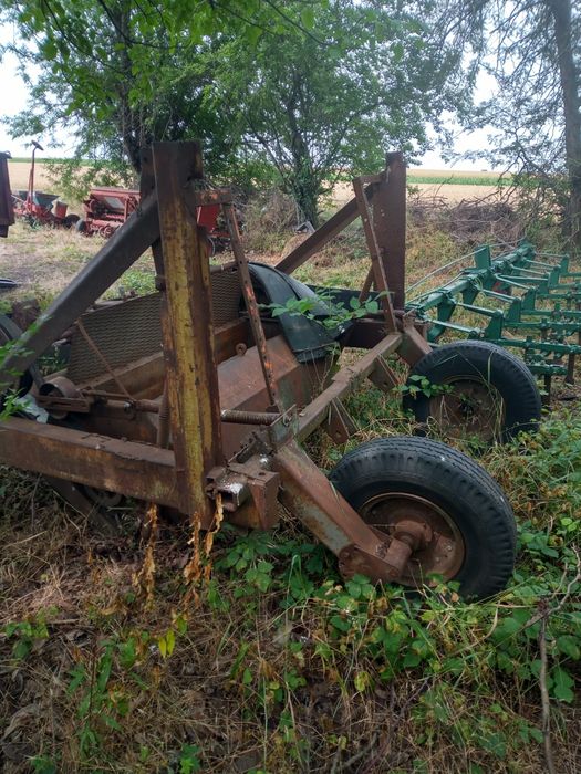 CSU tacatoare de resturile vegetale