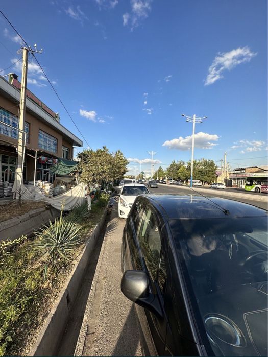 Uy sotiladi yo'lni yuzida