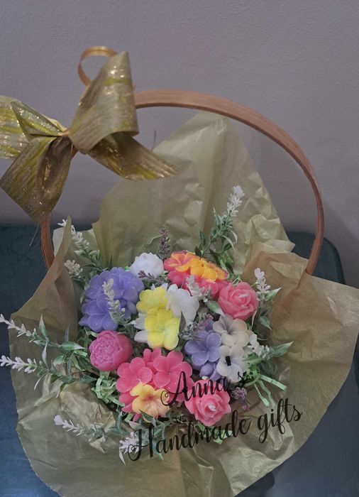 Красиви букети от соев восък