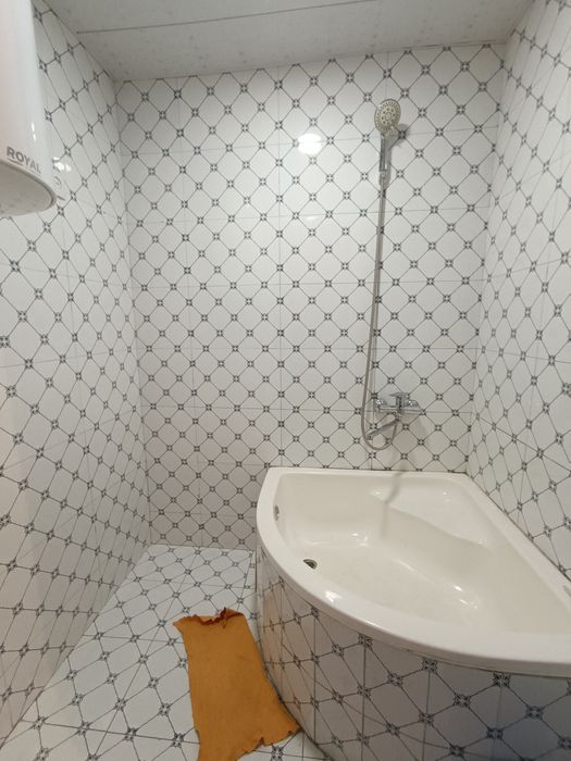 1/4/5 сотилади 47.5м²