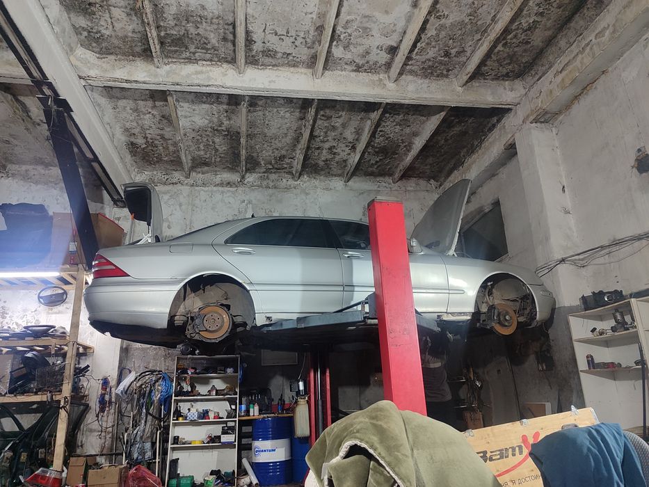 Запчасти на Мерседес W220