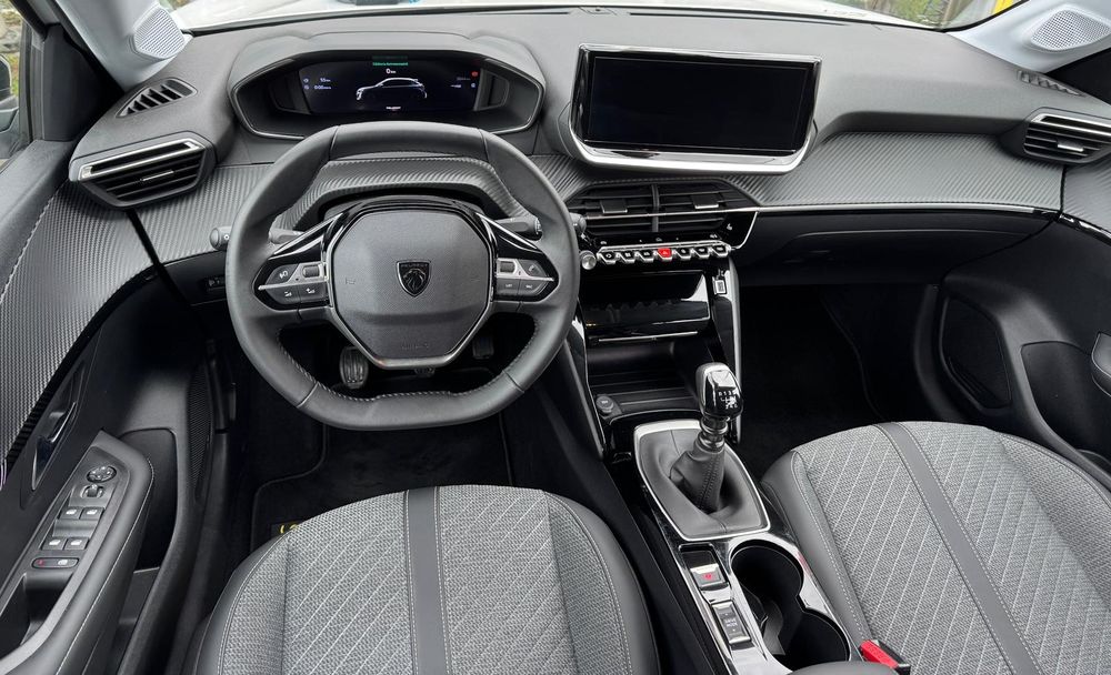 Peugeot 208 Style 1.2 PURETECH STT 100cp 3500 km