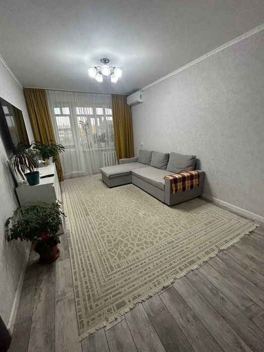 Продам двухкомнатную квартиру в микрорайоне Кунаева