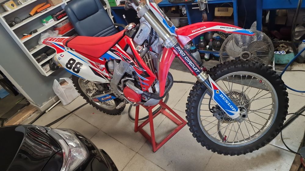 Продам HONDA CRF 450 чистокровного, легендарного японца в редком состо