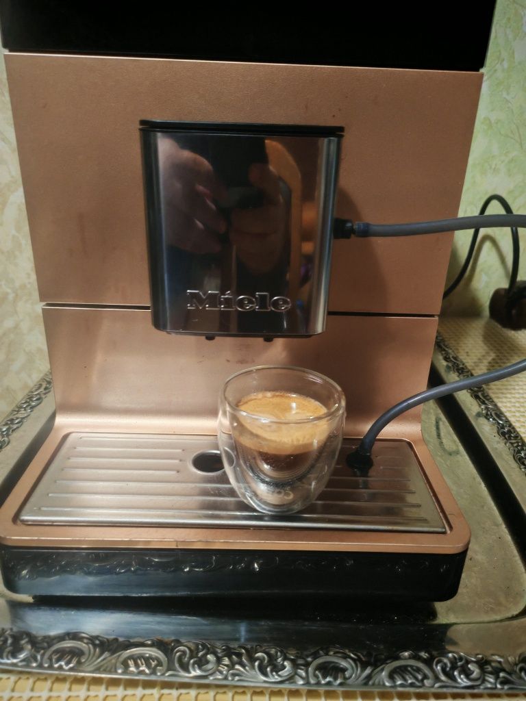 Miele CM5500      .