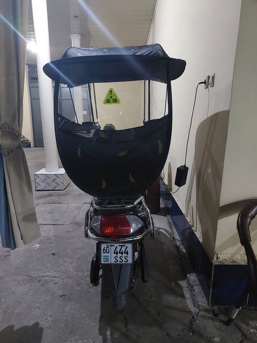 Skuter  Chorniy  Pantera  Kaskasi bilan