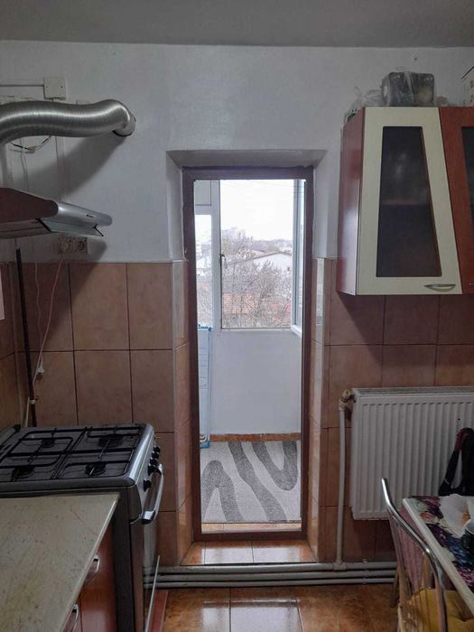 Apartament 3 camere de inchiriat