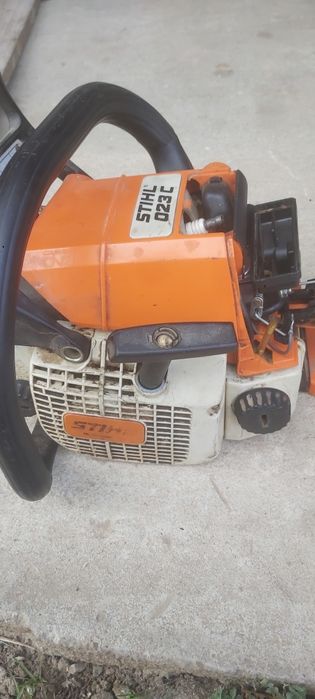 Vând stihl 023 c