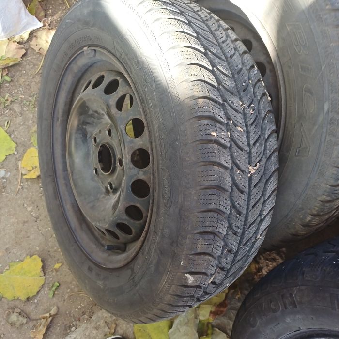 Cauciucuri de iarna 195/65/15