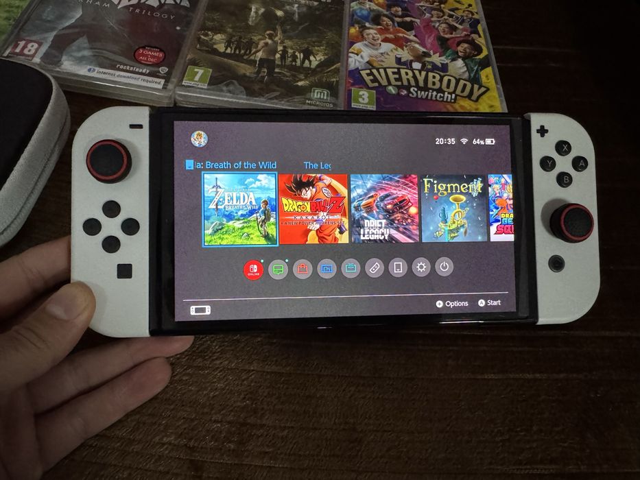 Nintendo Switch OLED + 5 Jocuri + 2 ExtraControlere
