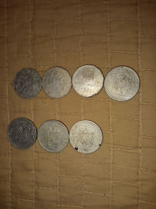 Vând monede de aluminiu