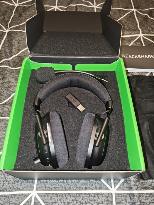 Razer Blackshark V2 Pro (2020) геймърски слушалки като нови