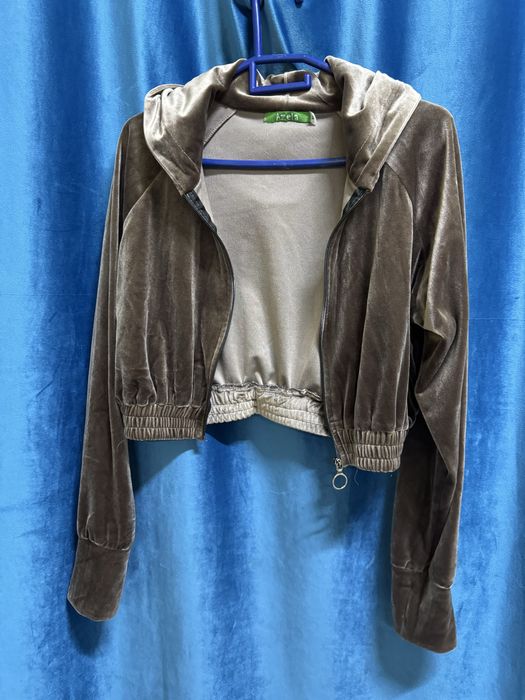 Женская спортивная одежда